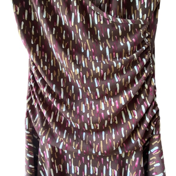 Adorable slimming v neck dress💃🏼 - Picture 4 of 7